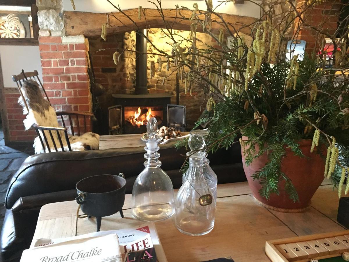 The Queen'S Head At Broad Chalke Hotel Eksteriør billede
