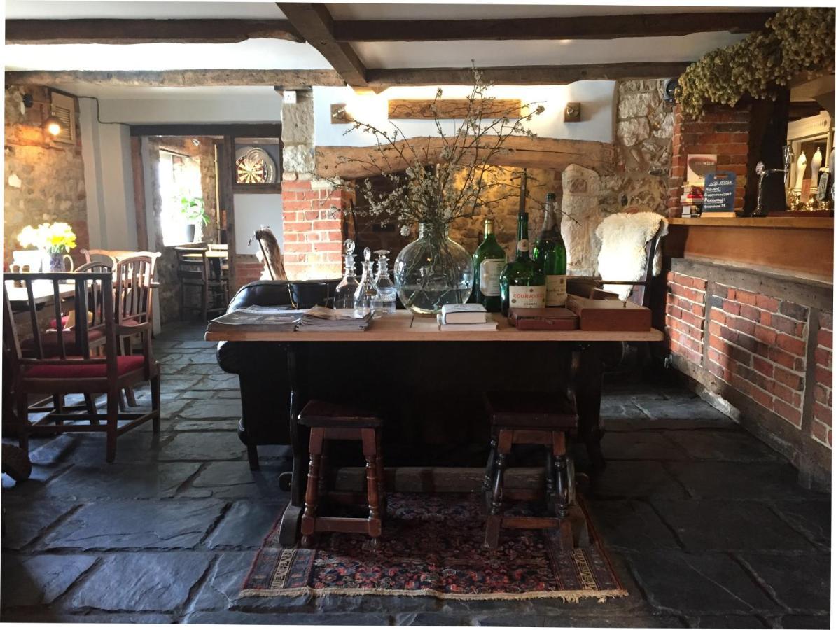 The Queen'S Head At Broad Chalke Hotel Eksteriør billede